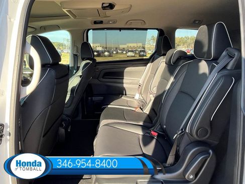 New 2026 Honda Odyssey Touring image 17