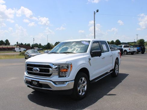 Used 2022 Ford F150 XLT w/ Equipment Group 302A High AWD/4WD image 4