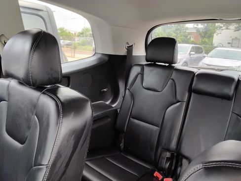 Used 2024 Kia Telluride S w/ S Sunroof Package FWD image 11