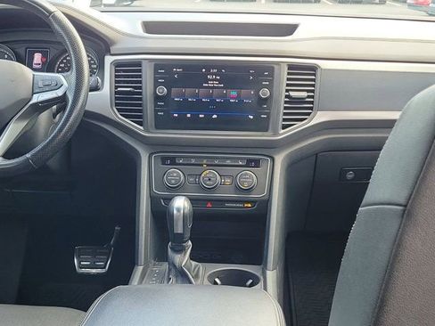 Used 2020 Volkswagen Atlas Cross Sport SE w/ Panoramic Sunroof Package AWD/4WD image 5