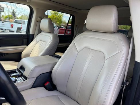 Used 2024 Ford Expedition Limited AWD/4WD image 15
