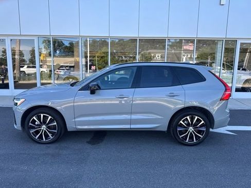 Used 2025 Volvo XC60 B5 Plus AWD/4WD image 2
