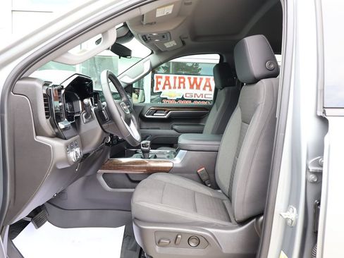 Certified 2025 GMC Sierra 1500 Elevation w/ Preferred Package AWD/4WD image 15
