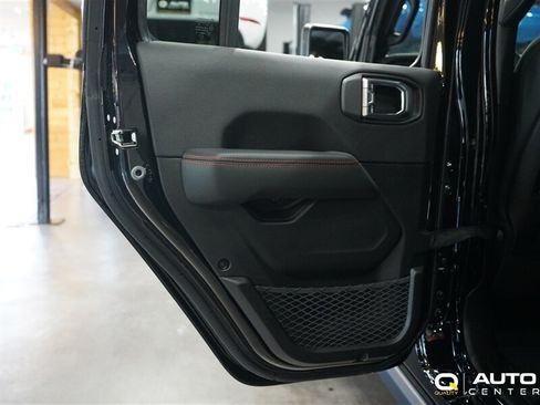 Used 2026 Jeep Wrangler Unlimited Rubicon AWD/4WD image 30