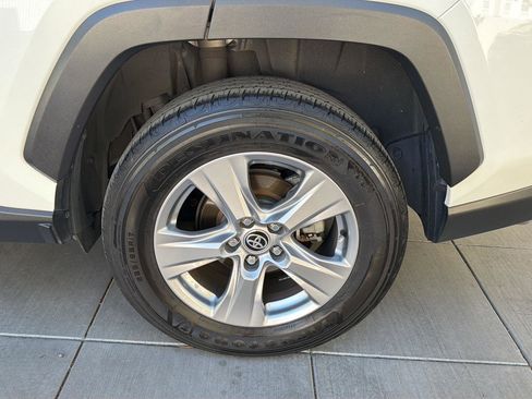 Used 2025 Toyota RAV4 LE AWD/4WD image 13