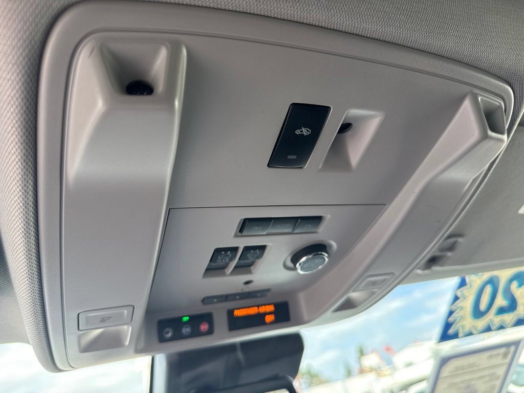 Used 2020 Cadillac Escalade Luxury RWD image 34