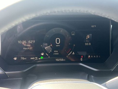 Used 2025 GMC Acadia Elevation AWD/4WD image 12