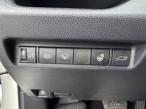 Used 2020 Toyota RAV4 XSE image 20