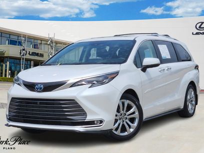 Used 2024 Toyota Sienna Platinum