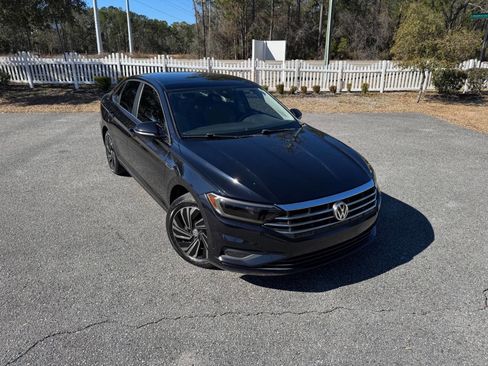 Used 2019 Volkswagen Jetta SEL Premium image 8