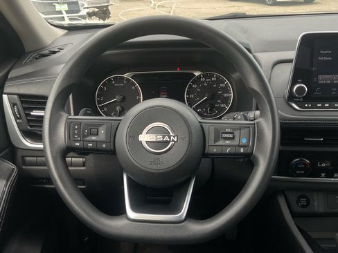 Used 2024 Nissan Rogue SV AWD/4WD image 15