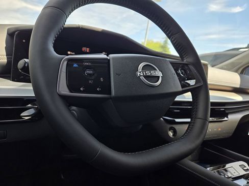 New 2026 Nissan Murano Platinum AWD/4WD image 15