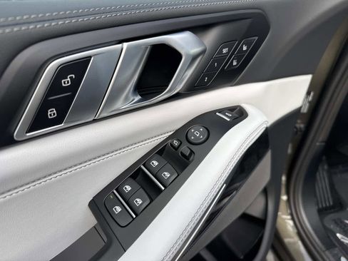 New 2026 BMW X5 xDrive40i w/ M Sport Package image 18