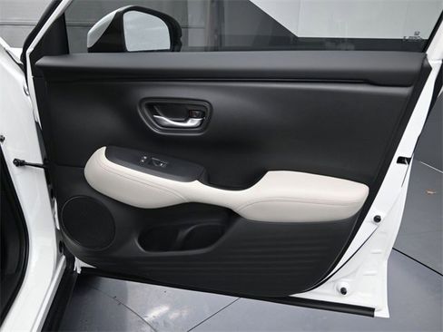 New 2026 Honda HR-V LX image 19