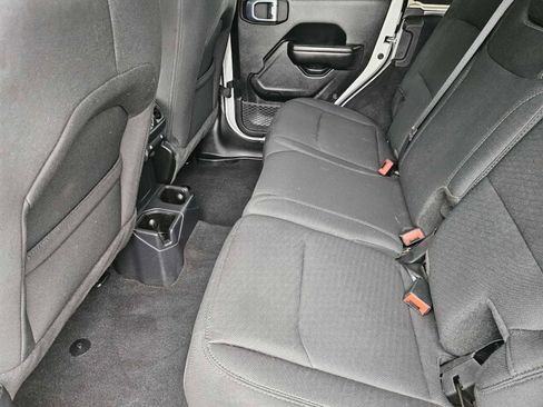 Used 2021 Jeep Wrangler Unlimited Sport AWD/4WD image 27