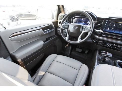 Used 2024 Chevrolet Silverado 1500 LT Trail Boss w/ LT Trail Boss Premium Package image 7