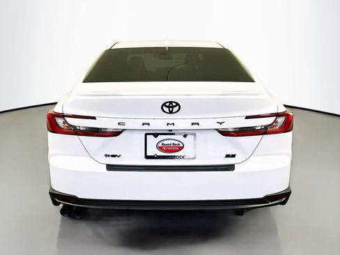 Certified 2025 Toyota Camry SE image 6