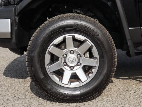 Used 2014 Toyota FJ Cruiser 4WD image 42