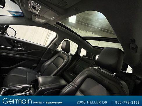 Used 2021 Lincoln Corsair AWD w/ Premium Package image 18