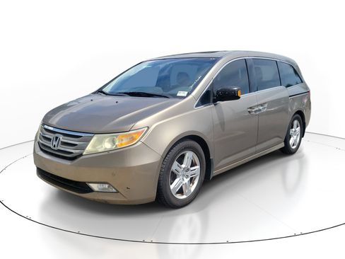 Used 2012 Honda Odyssey Touring Elite image 3