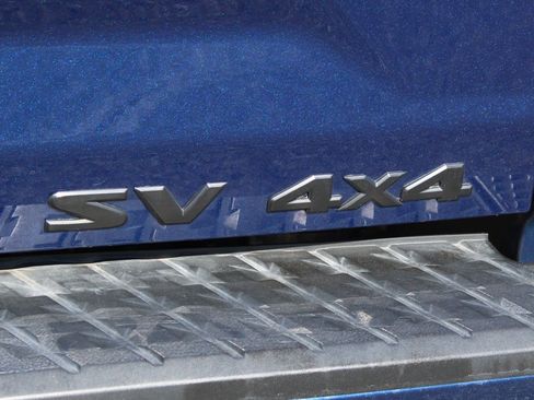 Used 2022 Nissan Titan SV image 45