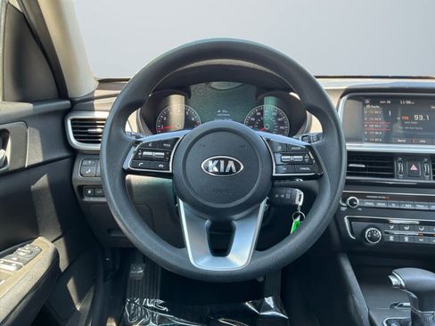 Used 2020 Kia Optima LX FWD image 11