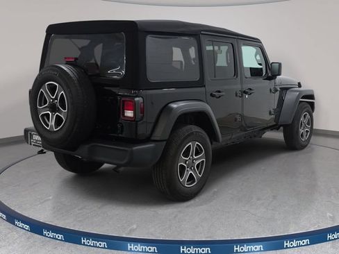 Used 2022 Jeep Wrangler Unlimited Sport AWD/4WD image 6