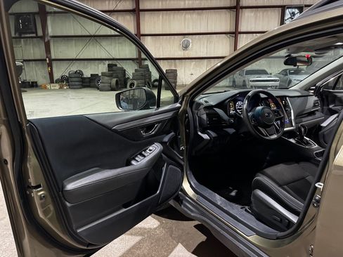 Used 2022 Subaru Outback Premium image 12