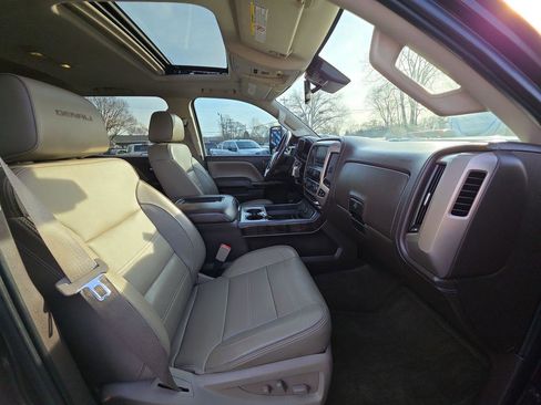 Used 2016 GMC Sierra 2500 Denali w/ Duramax Plus Package image 8