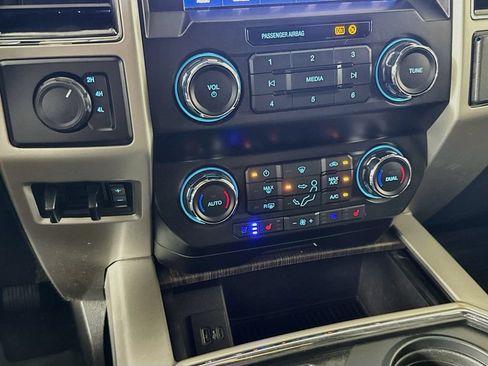 Used 2020 Ford F450 Lariat w/ FX4 Off-Road Package AWD/4WD image 17
