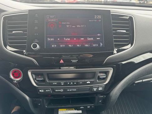 Used 2022 Honda Ridgeline Black Edition image 28