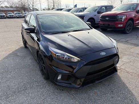 Used 2017 Ford Focus RS image 3
