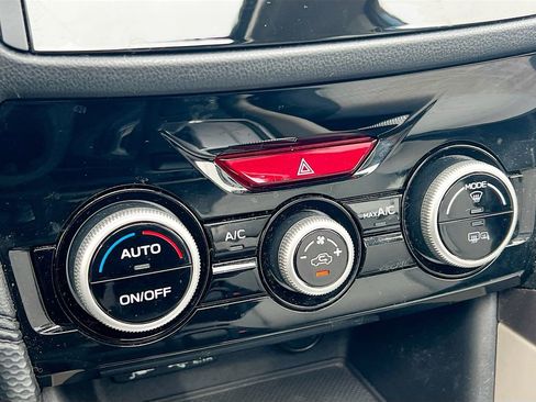 Used 2019 Subaru Forester Premium image 17