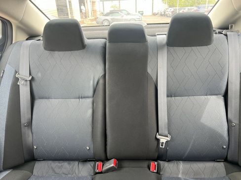 Used 2025 Nissan Versa SV FWD image 38