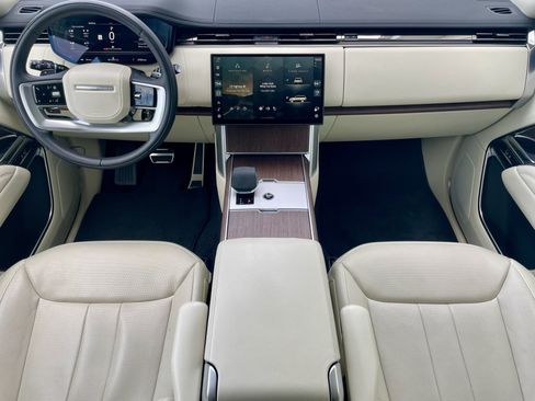 Used 2024 Land Rover Range Rover SE AWD/4WD image 16