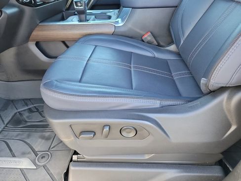 Used 2023 Chevrolet Silverado 1500 High Country w/ Technology Package image 14