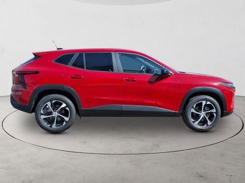 New 2026 Chevrolet Trax RS w/ Sunroof Package image 4