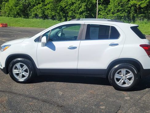 Used 2019 Chevrolet Trax LT w/ LT Convenience Package AWD/4WD image 7