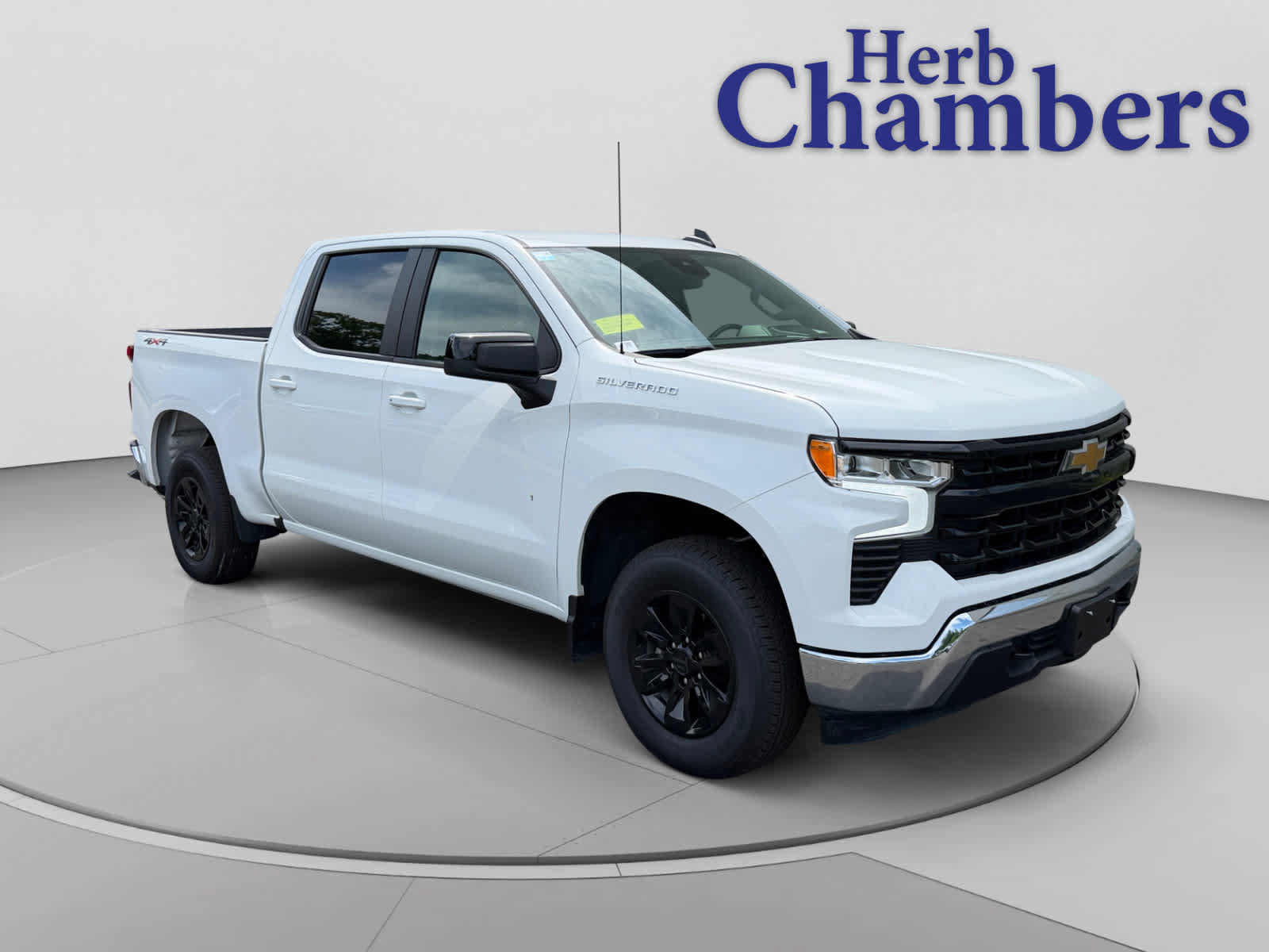 Used 2025 Chevrolet Silverado 1500 LT AWD/4WD image 9