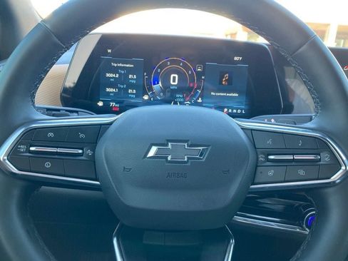Used 2026 Chevrolet Equinox ACTIV FWD image 16