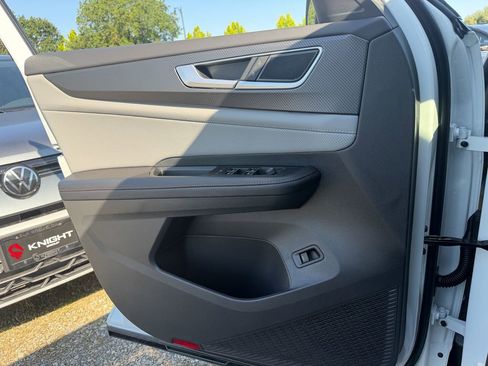 New 2026 Volkswagen Atlas Peak Edition AWD/4WD image 15