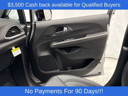 New 2026 Chrysler Pacifica Select image 22