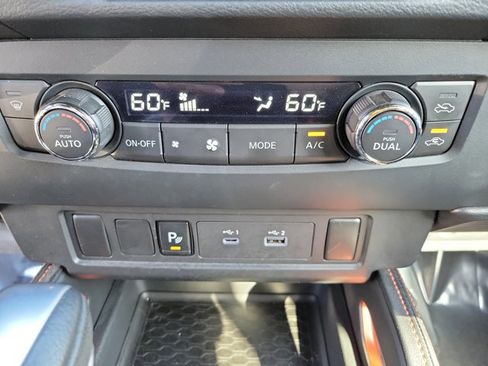 Used 2022 Nissan Frontier Pro-X w/ Technology Package image 32