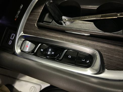 Used 2024 Buick Enclave Avenir w/ Avenir Technology Package AWD/4WD image 20