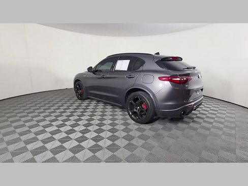 Used 2023 Alfa Romeo Stelvio Veloce AWD/4WD image 46