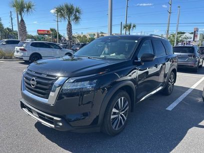 Used 2022 Nissan Pathfinder Platinum w/ Cargo Package