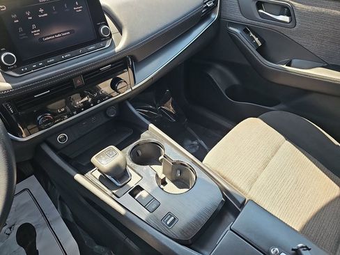 Used 2021 Nissan Rogue SV FWD image 28