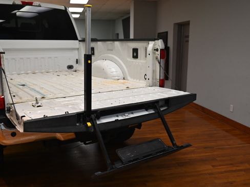 Used 2017 Ford F250 Lariat w/ Lariat Ultimate Package image 19