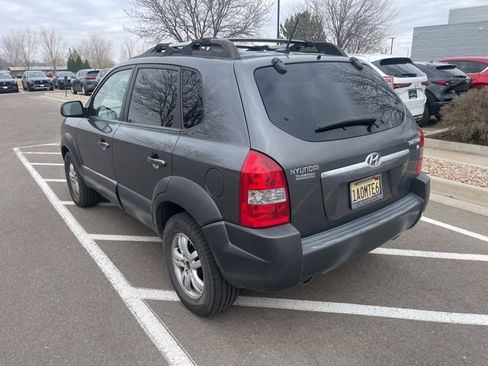 Used 2008 Hyundai Tucson SE FWD image 2