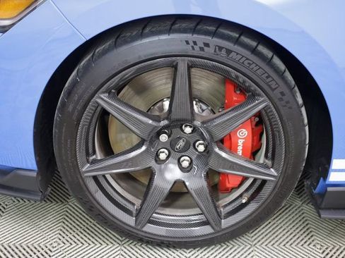 Used 2022 Ford Mustang Shelby GT500 w/ Carbon Fiber Track Pack RWD image 16